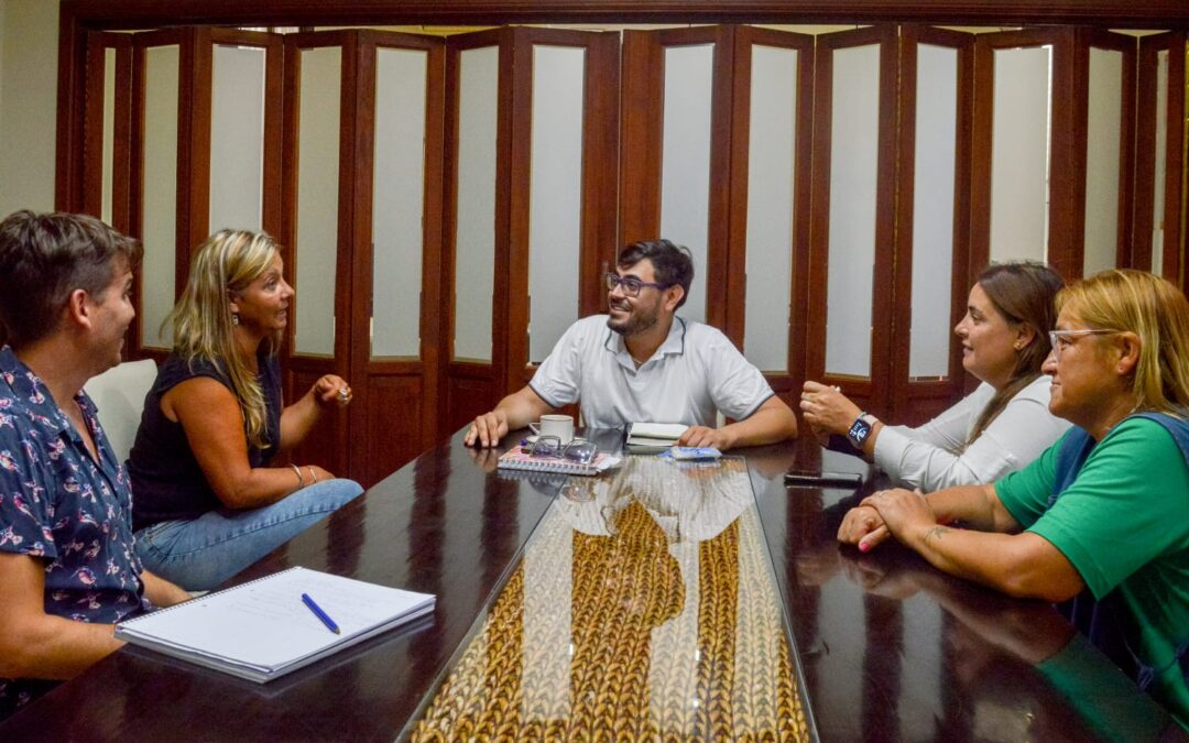 El Intendente Municipal Matías Nebot se reunió con el Centro de Día