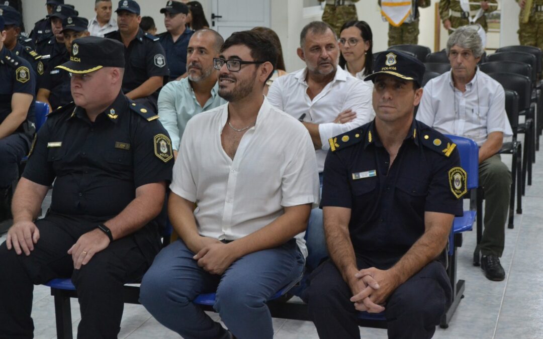 CEREMONIA DE ASCENSOS Y RECONOCIMIENTOS A POLICIAS