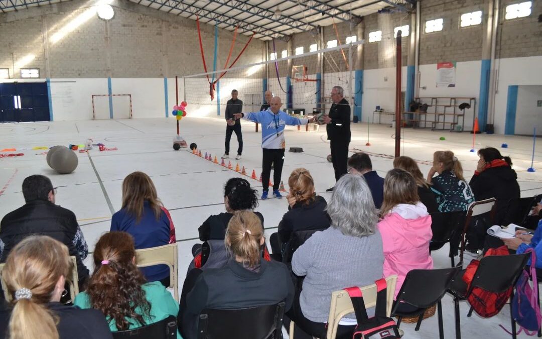 Clínica deportiva a cargo del entrenador nacional de Newcom Pedro Di Napoli