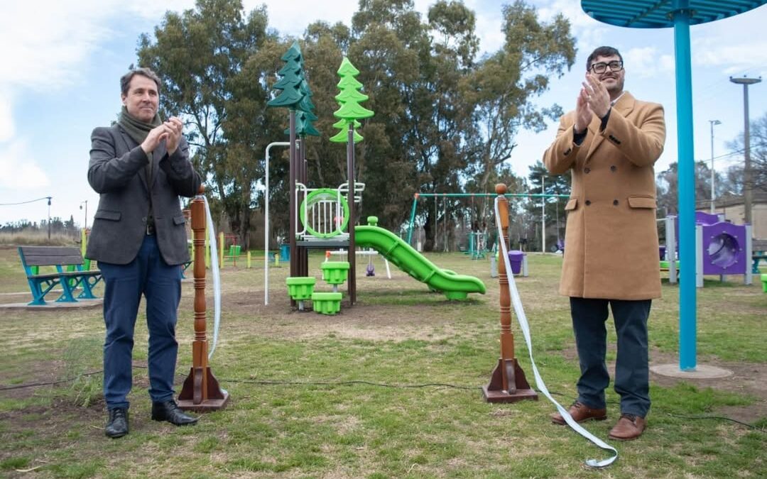 Inauguración de la Plaza de la Familia