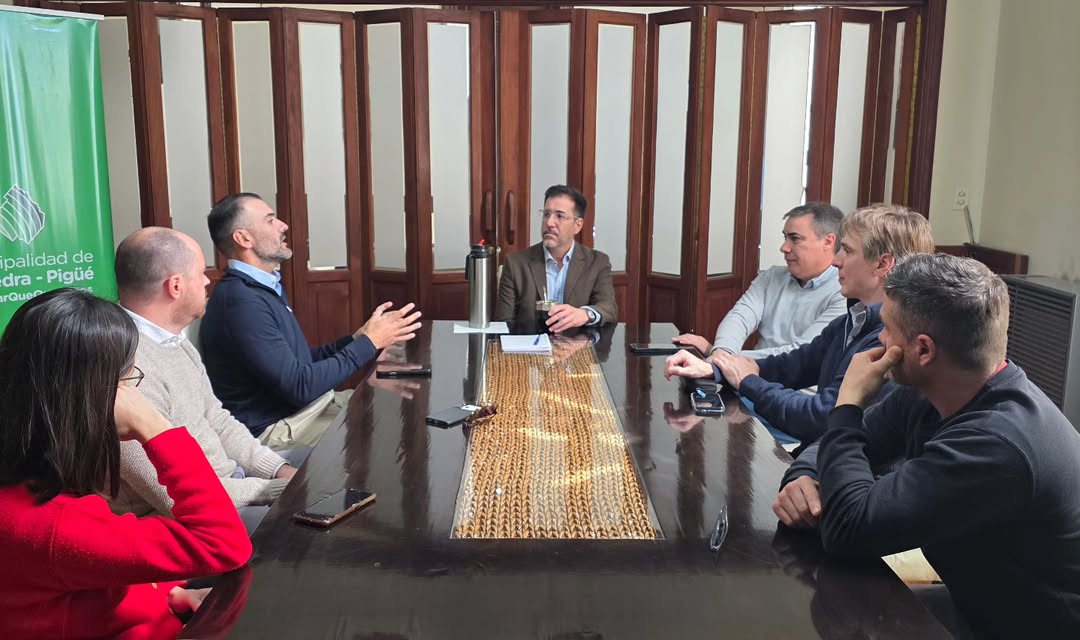 El Intendente Interino Mariano Mansilla recibió a miembros del Banco Macro